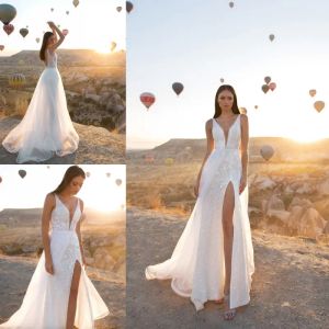 2024 Eva Lendel Nieuwste trouwjurken V Neck Backless Lace Mouwloze applique Boheemse dijbeen High Slits Bridal Troogs A Line Wedding Dress