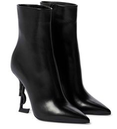2024 Excellente marque Boot de cheville féminine Boot noir Plateforme de cuir de veau noir robe de fête Lady Chelsea Boots Comfort Motorcycle Boties Elegant Walking with Box