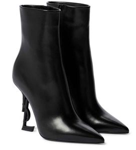 2024 Excelente marca Boot de tobillo para mujeres Negro de cuero Negro de cuero Vestido de fiesta Lady Chelsea Boots Comfort Motorcycle Booties Elegant Withing With Box