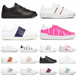 2024 famoso zapato casual zapatos de lona remache Italia damas de San Valentín clásico hombres para mujer zapatillas de deporte abiertas punk picos zapatos bajo top patchwork cuero monopatín de moda