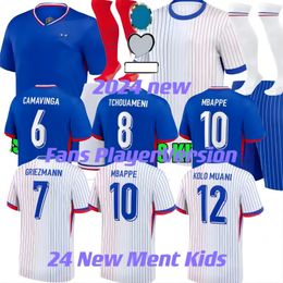 2024 Fanplayer Jersey de football français Mbappe 24 25 Giroud Benzema Griezmann Saliba Pavard Kante Maillot de Foot Equipe Away Kid Kit Jersey Football Shirt Home