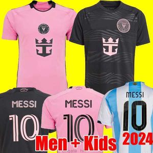 2024 Fans Joueur 2025 Inter Miami Soccer Jerseys CF Suarez Higuain Campana Yedlin Messis Suarez 24 25 Football Men Kids Sets Player Fans Version Kits Shirt