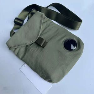 2024 Bolsas de moda Hombres CP Hombro Crossbody Pequeña lente única Deportes al aire libre Nylon Satchel CP Comapny Bolsa de diseñador 137