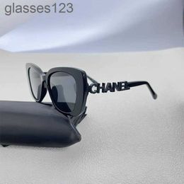 2024.Fashion CH Top Lunettes de soleil pour femmes Ch5422 Lettres incrustées de diamants Jambes rondes fines résistantes aux UV avec boîte d'origine Version correcte Haute qualité 7I0J