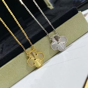 2024 Fashion Clover All-Over armband 18K Gold Earrings ketting.