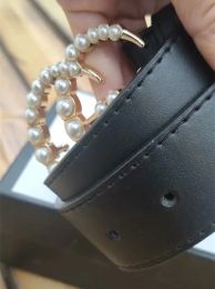 2024 Cinturones de diseñador de moda Hombres Cinturones para mujer Hebilla de oro grande Cinturón de cuero genuino Impresión de celosía sin caja 20 colores 3 8 cm de ancho