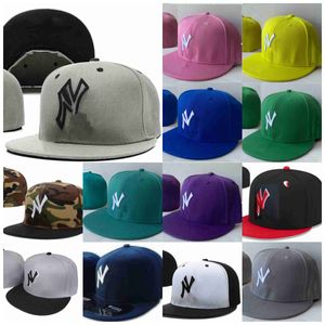 2024 Modeontwerper Hoeden Maat Platte hoed Baseball Fit Borduurtijdperk Cap Verstelbare basketbalpetten Buitensporten Hiphop Mutsen Mesh Mix of