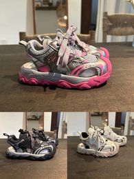 2024 Fashion Designer Kids Baby Sneakers Peuter Girl Shoes Autumn Spring Children Boys and Girls Plaid Breathable Sport Shoe Outdoor Jeugdmaat EUR26-37
