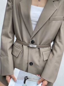 2024 Designer de mode Femmes Ceinture Vintage All-Match Simple avec jupe robe pantalon de costume décoratif ceinture de taille rentrée boucle de verrouillage de haute qualité ceintures serrées