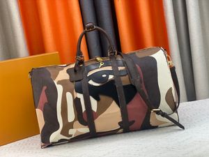 2024 Fashion Designers Bags Men épaule Lady Tapés sac à main sac à main crossbody sac à main sac à main sac de bureau de haute qualité sac féminin classique 46677