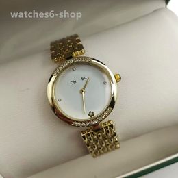 2024 Fashion Gold Acero inoxidable Diamantes para mujer Haz Haded Out Designer Quartz Movimiento automático Reloj Reloj Relojes de pulsera de alta calidad de oro con caja