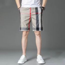 2024 mode high -end geruite shorts voor heren zomer casual dunne ijs zijden strandbroek casual broek ademende capris
