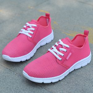 2024 Mode mannen of vrouwen hardloopschoenen zwart wit comfortabele ademende trainers sport sneakers outdoor maat 39-45