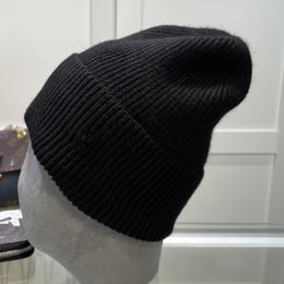 Chapeau tricoté en laine pour hommes et femmes, à la mode, automne et hiver, atmosphère haut de gamme, luxe, doux, tendance, cadeau, 2024