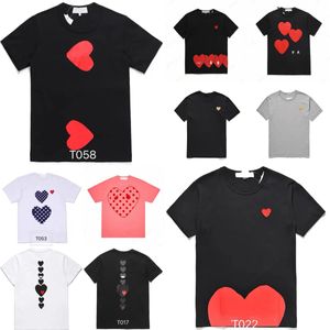 2024 Fashion Mens Play T -shirt Garcons Designer Shirts Red Commes Heart Casual Dames des Badge Grafisch T -shirt achter Letter on Chest CDG Borduurwerk H8