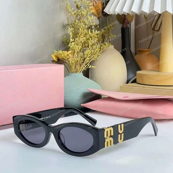 2024 Moda Miu Diseñador Oval Marco Gafas de sol Mujeres Anti-Radiación UV400 Personalidad Hombres Retro Gafas Placa Grado Alto Valor