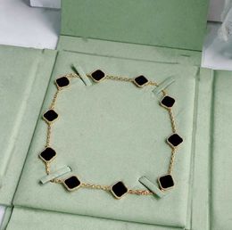 2024 Collier de mode Elegant Ten Clover Classic Bracelet Collier de bijoux féminin Pendant 7 Couleurs de haute qualité