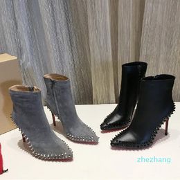 2024-Mode nouvelles bottes féminines printemps et automne décoration noire bottines courtes en peluche pointues à talons aiguilles dansant robe en cuir de mariage chaussures de mode.