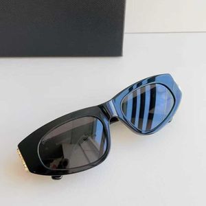 2024 Fashion Off Luxury Designer de luxe Nouveaux lunettes de soleil pour hommes et femmes au large de Bai Jingting des lunettes de personnalité en forme de papillon en forme de papillon