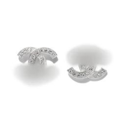 2024 Boucles d'oreilles à la mode Femme Boucle d'oreille de luxe Designer Multi Couleurs C Lettre Bijoux Femmes 18K Diamant Cadeaux de mariage