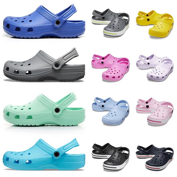 2024 Mode Hommes Classique Cros Cross-Tie Slides Célèbre Designer Sandales Femmes Pantoufles Clog Enfants Boucle Summer Beach Mocassins Plate-forme Sandale imperméable