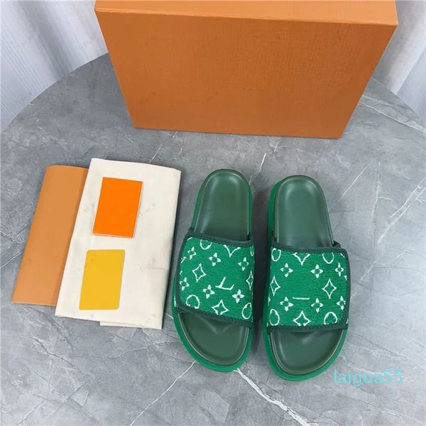 2024 Sandalias de zapatillas de playa plana Zapatos de lujo para hombres Flip de cuero Sandalias de costura plana Pells Pisas zapatos de diseño