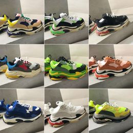 2021 Mens Paris Trainers Femmes Hommes Triple S chaussure Papa Casual Chaussures Crystal Bottom 17FW Loisirs Baskets pour Vintage Old Grandpa Trainer chaussures taille 35-45
