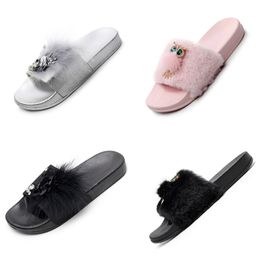 2024 GAI Designer Pantoufles Rose Gris Femmes Sandales À Talons D'été De Haute Qualité Mode Pantoufles En Peluche Sandales Avec Antidérapant Externe Noir EVA NEWstyle