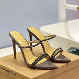 2024 Gianvito Rossi Stiletto Sandales Strass Pantoufles Mules Cuir Diapositives Slip-on Extrémité pointue Bout ouvert pour femmes Designers de luxe Chaussures Chaussures d'usine