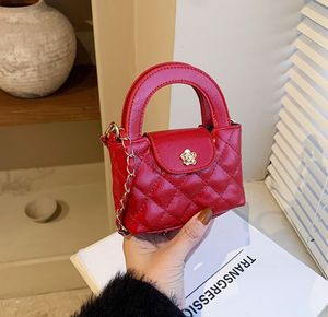 Sac à main princesse avec chaîne pour filles, mini fourre-tout carré en cuir pu, sac à bandoulière, 2024