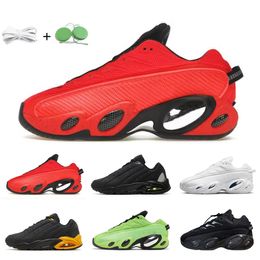 2024 Glide Hommes Femmes Chaussures de course Hot Step Terra Designer Sneaker Triple Noir Blanc Bright Crimson Green Strike University Gold Baskets de sport pour hommes