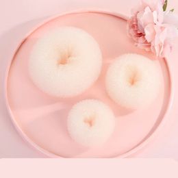 2024 Haar broodje Maker Donut Magic Foam Sponge Easy Big Ring Styling Tools Lady Style Accessoires voor voor stijlvolle haarbroodje Maker