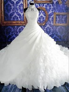2024 Halter col haut robe de mariée robe de mariée avec des appliques perles Watteau train volants à plusieurs niveaux organza dentelle appliques robes de mariée perlées personnalisées