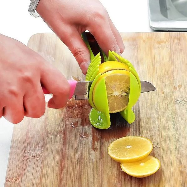 2024 Couche de cuisine portable Clip à pain de tomate Slicer Fruit et légumes Coupage de pomme de pomme Créatif Gadget Accessoires de cuisine pour les ustensiles de cuisine