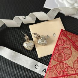2024 Hartvormige ontwerp Gold-vergulde oorbellen Messing Designers Romantische liefde Wedding Gift Hoogwaardige sieraden oorbellen