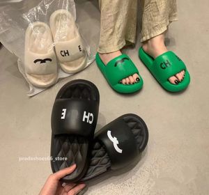 2024 EVA de alta calidad Zapatillas de suela gruesa suave para mujer Ropa de moda de verano Diseñador Slide Home Chan Sandalias Marca de lujo Zapatos de playa Chanes