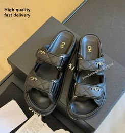 2024 Hoge Kwaliteit Platform Sandalen Vrouwen Brede Band Sandalen Platform Luxe designer Sandalen Open Teen slipper voor Vrouwen Vrouwelijke cd Slide In Flats Schoenen chanes