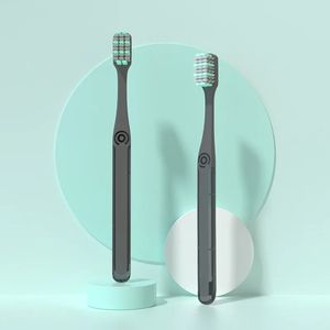 2024 Cepillo de dientes de cerdas suaves de alta calidad Silicona Adulto Nano Cepillo de dientes Cuidado oral Nano Antibacterial Cebrushadult Silicona Nano Cepillo de dientes