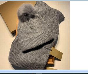 2024 haute qualité hiver chaud mode doux chapeaux et écharpes ensembles avec boule de cheveux motif losange tricot coton plusieurs couleurs disponibles taille libre la même taille