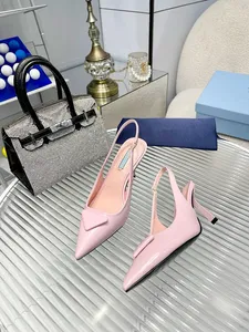 2024 Hot Designer High Heels Dress Shoes Sneakers Dames Luxe Glitter Stud Triple Pink Proze Patent 7,5 cm feest vrouwen schoenen 34-41 doos