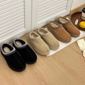 2024 Hot Man Vrouwen Tasman slipper snowboots Schapenvacht Pluche bont warm houden laarzen met kaart stofzak Casual slippers Mooie geschenken 002