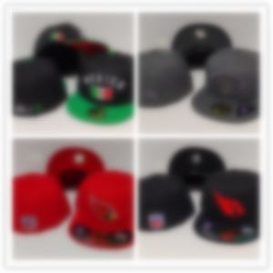2024 Hot Men's Foot Ball Hats Fashion Hip Hop Sport sur le football complet Full Ferme Design Caps Mél Mélange pour femmes masculines H19-5.27