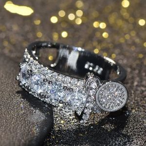 2024 Hot Sale Infinity Brand New 2019 Jewelry Sterling Sier Whites Clear Topaz CZ Diamond Key Femmes Mariage de mariage