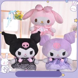 2024 Vente chaude en gros Anime Bow Plaid Jupe Melody Tie Jouets en peluche Jeux pour enfants Playmates Cadeaux de vacances Décoration de chambre Cadeaux de vacances