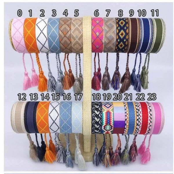 Gran oferta 2024, pulsera para mujer, bordado de letras hecho a mano, pulseras de algodón, marcas de telas, brazalete ajustable con borlas, venta al por mayor