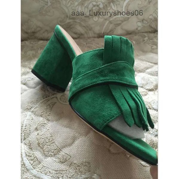 2024 Vente chaude pour femmes épais sandales à talons Chaussures Bureau Lady Casual Red Tlides Sandales Green Talons Girls Fashion Black Suede 42 # P76 HBUY GGITYS TC45