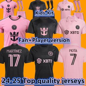 2024 INTER MiaMi Voetbalshirts MESSIS SUAREZ Voetbalshirts Inter Miamis 24 2025 PELLEGRINI MATUIDI HIGUAIN TRAPP PIZARRO Fans Player FC Jersey PIREZ Kit