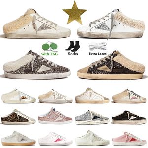 2024 Italie Goldenstar Designer Sneaker Super Star Sabot Femmes Pantoufles de fourrure Chaussures décontractées Paillettes Classique Blanc Do-Old Dirty Star Baskets Hiver Chaussures de laine en plein air