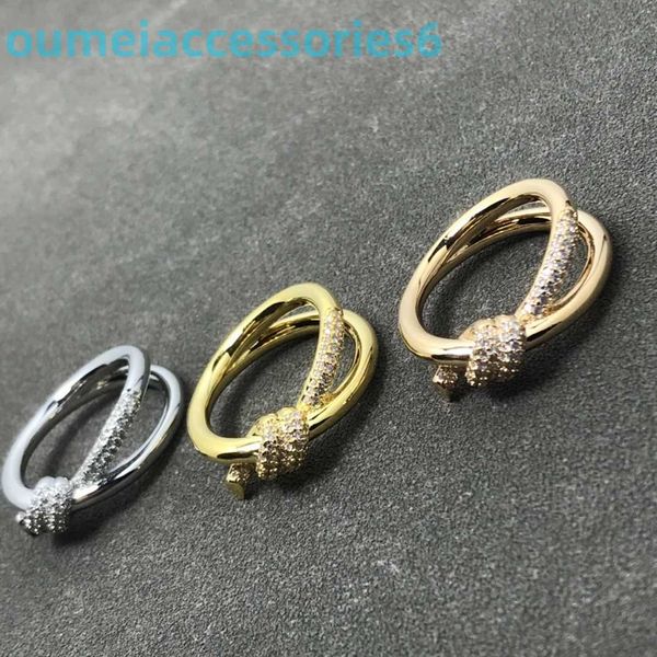 Bagues torsadées de marque de créateur de bijoux, nouveau produit avec anneau d'enroulement de corde à nœud avancé à la mode, 2024