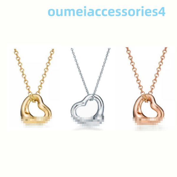 2024 Joyería Diseñador Marca Collares pendientes Moda y minimalista Plata de ley 925 Colgante de amor en forma hueca con cadena de clavícula de corazón de melocotón